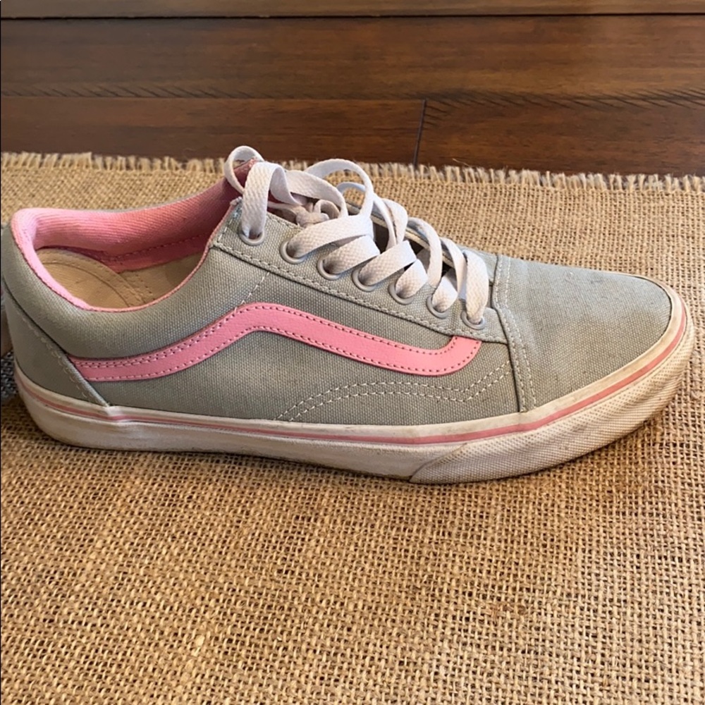 Vans - Picture 9 of 11